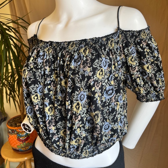 Free People peasant style bare shoulder floral top - Picture 2 of 6